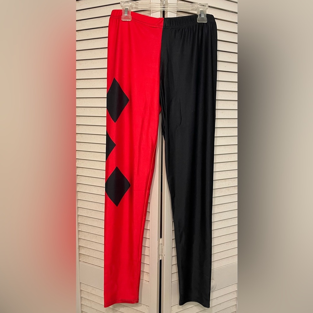 NWOT - Red and Black Harlequin Leggings